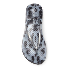 Load image into Gallery viewer, Noosa Cheetah Toe Post Sandal
